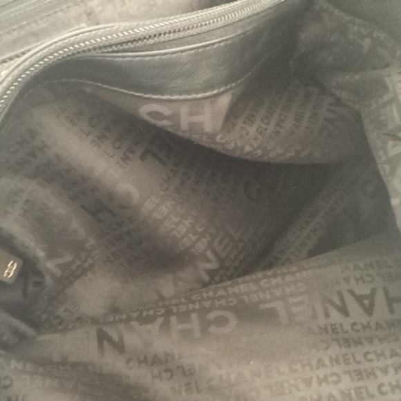 Chanel Vintage Lambskin Tote - Picture 3 of 7